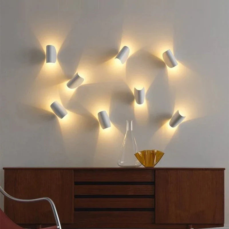 Nowoczesna Kolorowa Lampa Ścienna LED w Stylowym Wzornictwie