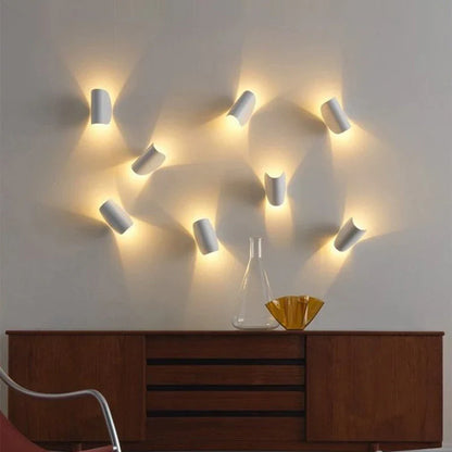 Nowoczesna Kolorowa Lampa Ścienna LED w Stylowym Wzornictwie
