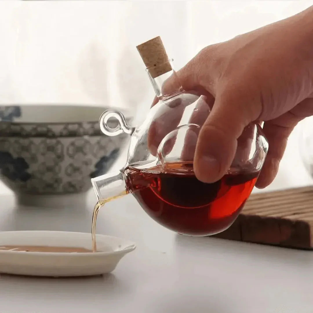 Dozownik do Oliwy i Octu – Podwójna Szklana Butelka do Stylowego Podawania i Przechowywania