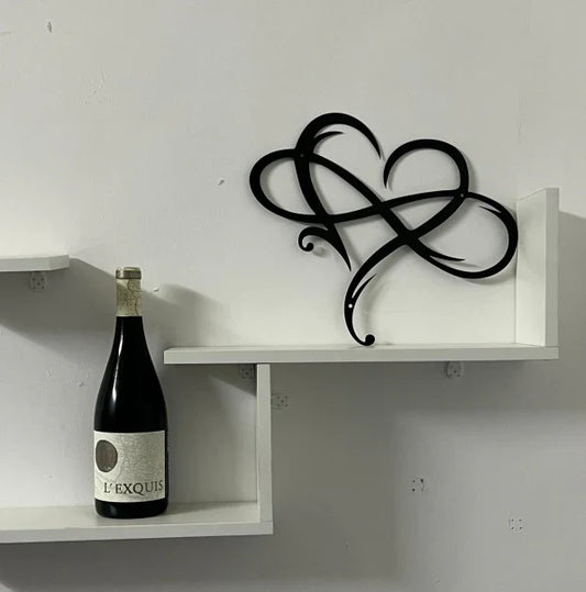 Żelazna Dekoracja Ścienna z Nieskończonym Sercem