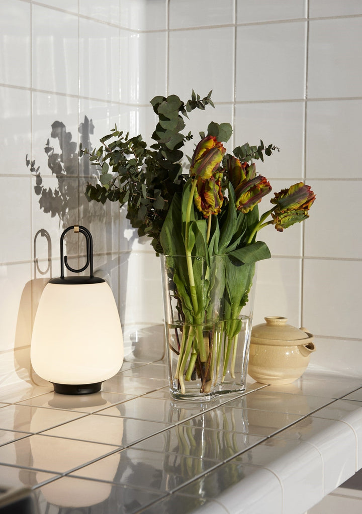 Nowoczesna LED-owa latarnia tarasowa