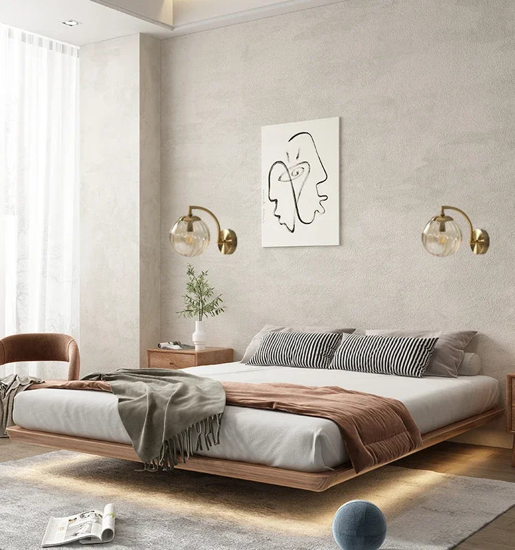 Elegancka Lampa Ścienna z Szklanym Wzorem