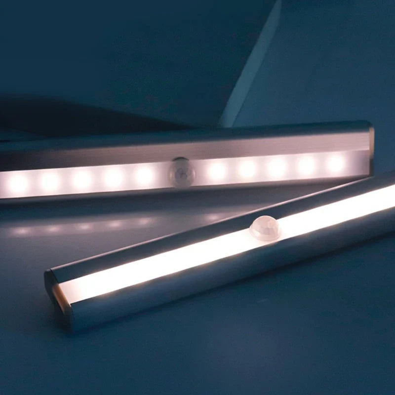 Bezprzewodowa lampa LED z czujnikiem ruchu