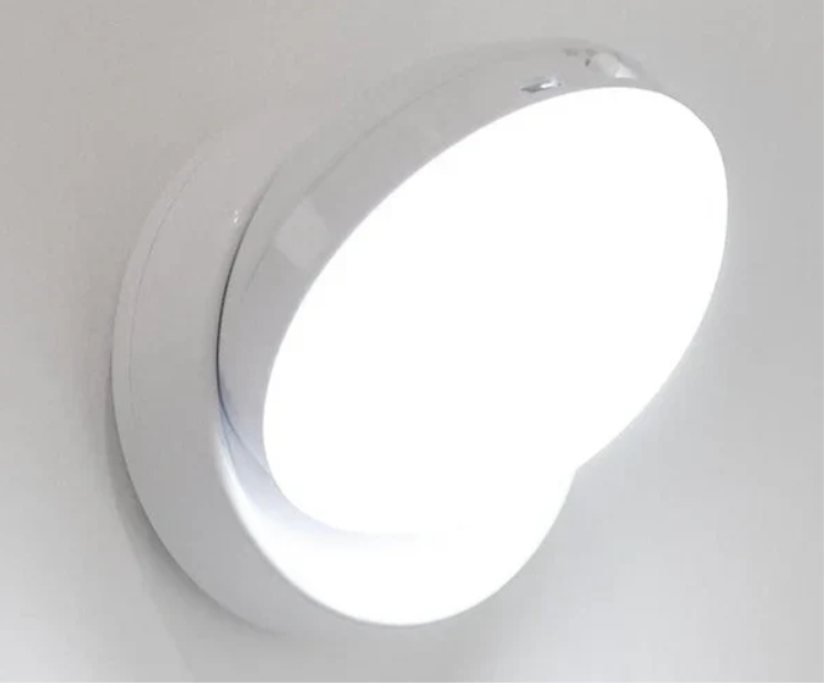 Inteligentne Oświetlenie Nocne z Czujnikiem Ruchu – Energooszczędne i Automatyczne