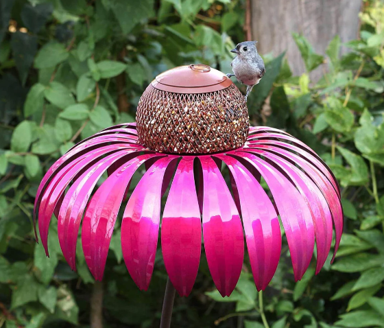 Stacja Karmienia Ptaków w Kształcie Kwiatu