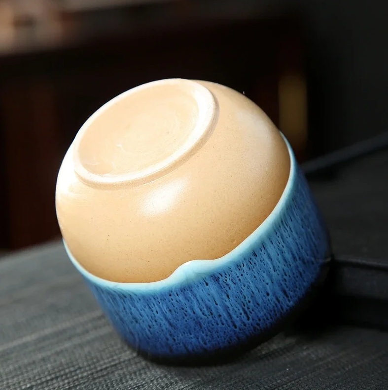 Ręcznie Wykonana Ceramiczna Filiżanka – Niebiesko Szkliwiona Do Herbaty