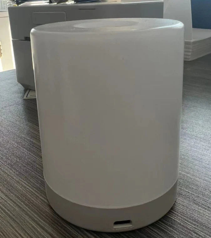 Regulowana Lampa Stołowa LED z Portem USB – Elastyczne Światło