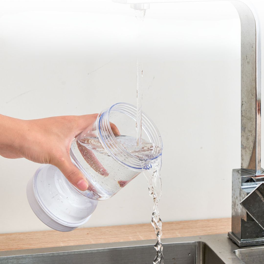 Praktyczny Słoik do Konserwowania z Sitkiem na Wodę