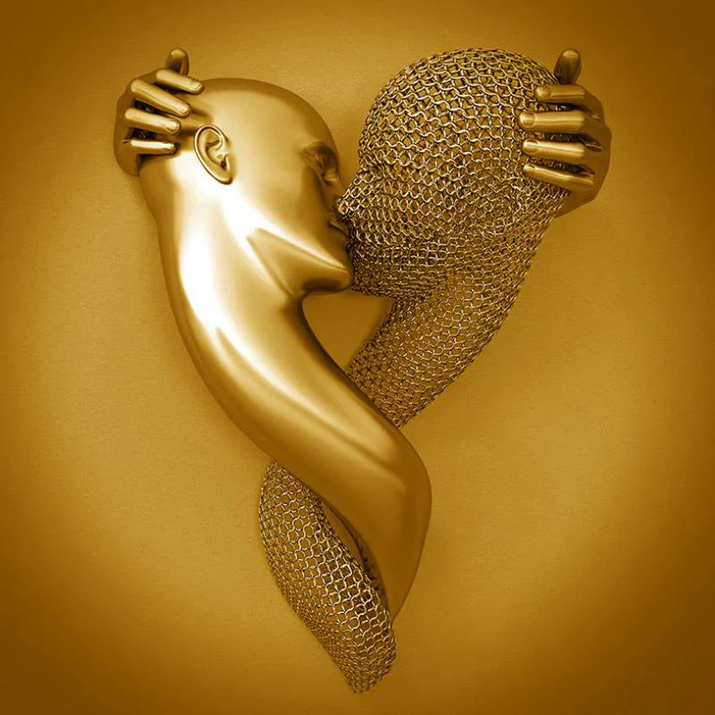 Obraz Love z Elegancką Metalową Figurą w Nowoczesnym Wzornictwie